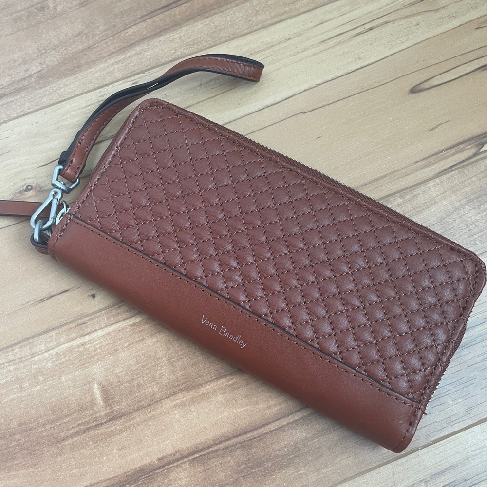 Vera Bradley Carryall RFID Accordion Wristlet Leather in Classic Mocha
